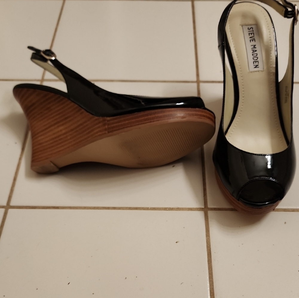 Steve Madden Black Slingback Wedges